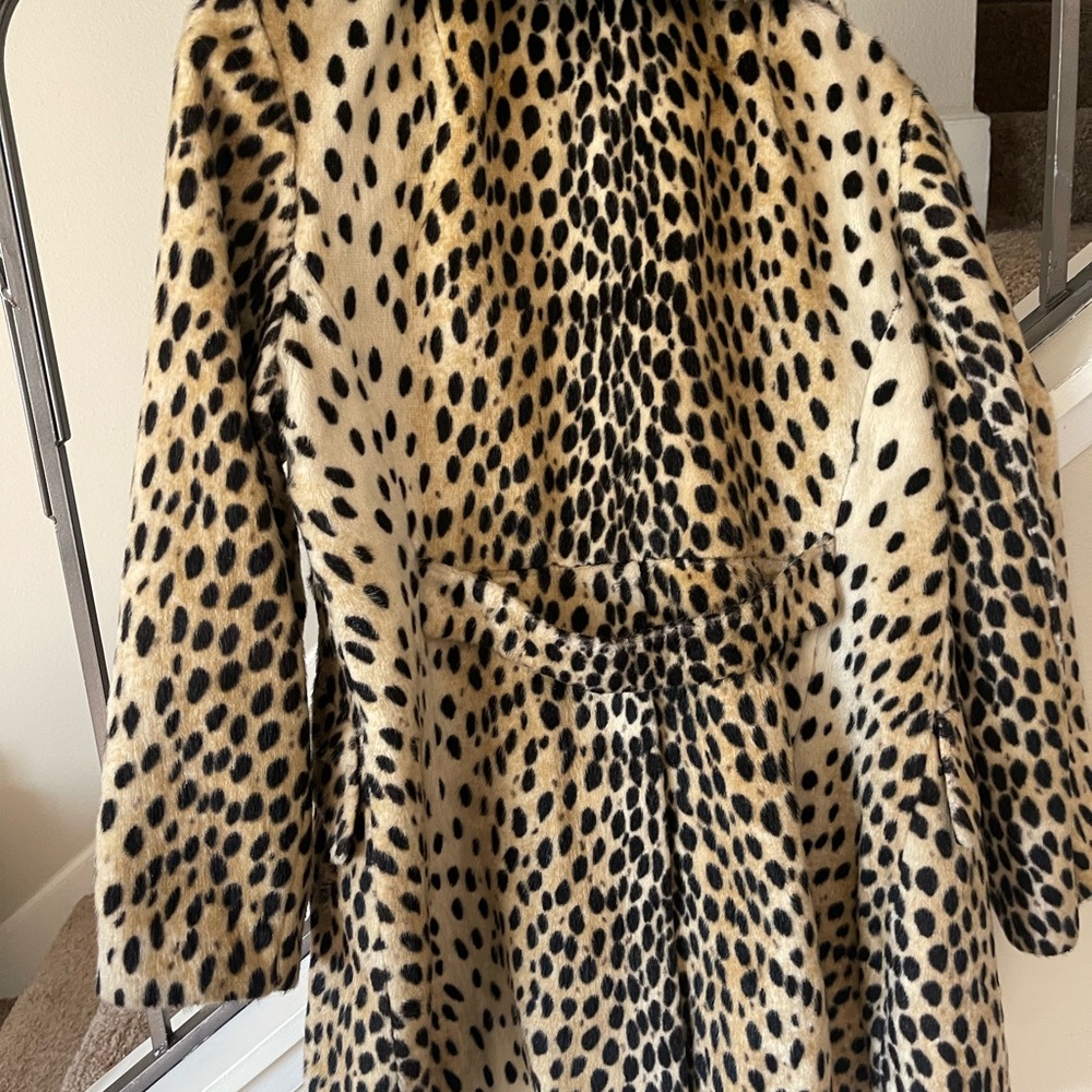 Elegant Leopard Print Teddy Jacket